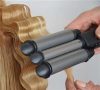 BaByliss PRO Ondulator triplu cu acoperire din Titan-Turmalină pentru bucle perfecte.