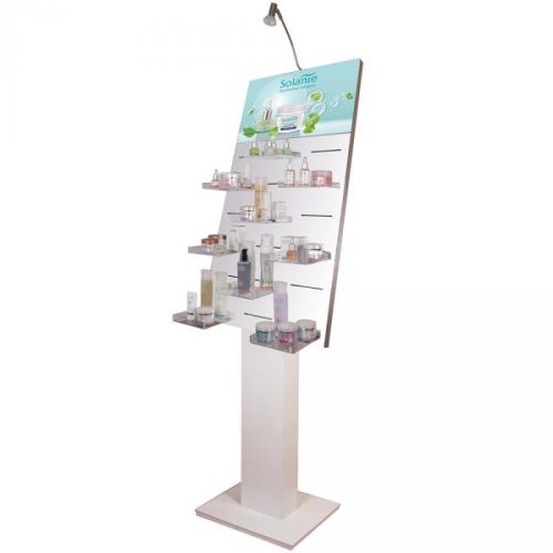 Display vertical Solanie pentru produse elegante și accesibile.