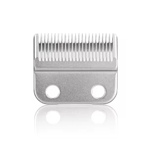   Sthauer Calibro Stealth și lama Metal Jacket pentru precizie și performanță.